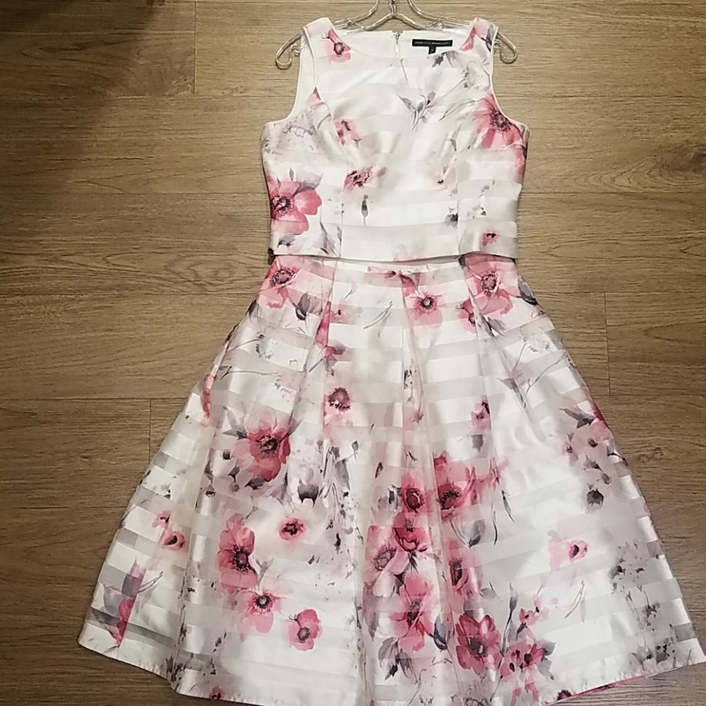 Top and skirt ensemble